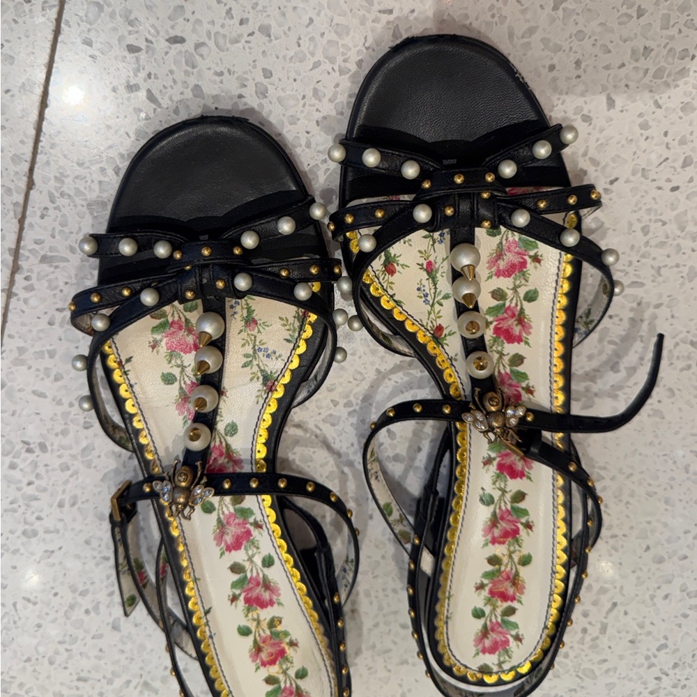 Gucci Black Sandals with Pearl and Gold Accents - Picture 2 of 6